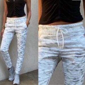 BEVY FLOG Light Grey/White Camo Shely Jogger Pants Women's Size 25